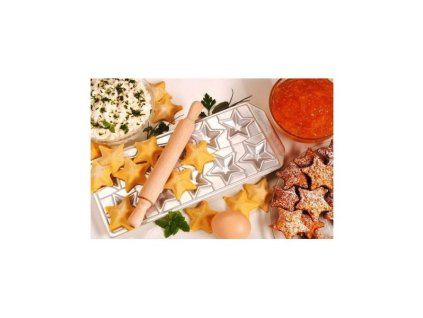 forma na ravioli hvezda 10 ks s valeckem raviolamp